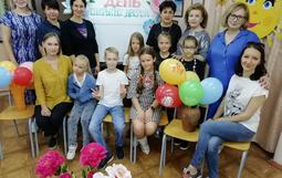 Начало учебного года в объединениях МБОУ ДО ЦРТДЮ, по адресу ул. Одесская, 25,  ознаменовалось Днем открытых дверей «Распахнем настежь двери», на котором ученики и их родители познакомились с педагогами, условиями для занятий и уровнем нагрузки. А также был проведен показ рисунков, изделий и фотографий победителей творческих конкурсов.