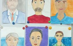 🇷🇺В преддверии праздника, посвящённого защитникам Отечества, учащиеся первого года обучения объединения "Разноцветные фантазии", педагог Цукахина И.В., нарисовали своих героев. Портреты пап, дедушек, братьев. Рисовали по памяти или с фотографий родных. Среди изображаемых оказался прадед - Герой Советского Союза, лётчик испытатель🔥