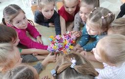 "Мама учит нас быть мудрыми..."