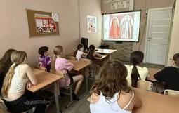    Каникулы - не только время отдыха и развлечений, но также отличная возможность узнать что-то новое, развить свои таланты и найти новых друзей. В МБОУ ДО ЦРТДЮ – прошло мероприятие «Что мы знаем о нашем крае». Ребята поделились своими знаниями и посмотрели тематическую презентацию, из которой узнали много нового. 
