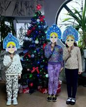 Парад Снегурочек и Дедов Морозов