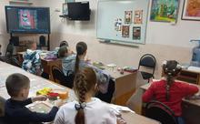 🇷🇺В преддверии праздника, посвящённого защитникам Отечества, учащиеся первого года обучения объединения "Разноцветные фантазии", педагог Цукахина И.В., нарисовали своих героев. Портреты пап, дедушек, братьев. Рисовали по памяти или с фотографий родных. Среди изображаемых оказался прадед - Герой Советского Союза, лётчик испытатель🔥