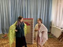 25 марта в МБОУ ДО ЦРТДЮ по адресу ул. Стахановская, 16, под руководством педагога Асирян Р.С., в объединении «В гостях у сказки» прошло мероприятие, приуроченное ко Всемирному дню театра. В этот день в студии была представлена театрализованная мини-постановка по мотивам знаменитой пьесы-сказки «Двенадцать месяцев».