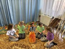 25 марта в МБОУ ДО ЦРТДЮ по адресу ул. Стахановская, 16, под руководством педагога Асирян Р.С., в объединении «В гостях у сказки» прошло мероприятие, приуроченное ко Всемирному дню театра. В этот день в студии была представлена театрализованная мини-постановка по мотивам знаменитой пьесы-сказки «Двенадцать месяцев».