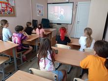  Утро сегодня на летней площадке дневного пребывания МБОУ ДО ЦРТДЮ по адресу: ул. Стахановская, 16, началось с праздничного "каравая" и поздравлений с Днем Рождения!